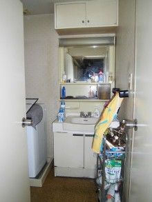 配管移動で収納確保&体重計収納もクリア 配管移動で収納確保&体重計収納もクリア